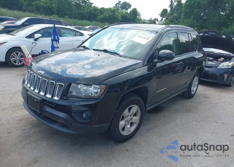 2016 Jeep Compass Latitude z USA, uszkodzony, nr VIN 1C4NJCEA3GD783291